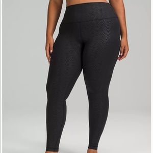 BNWT Lululemon Align Black Embossed Leggings 28 size 2
